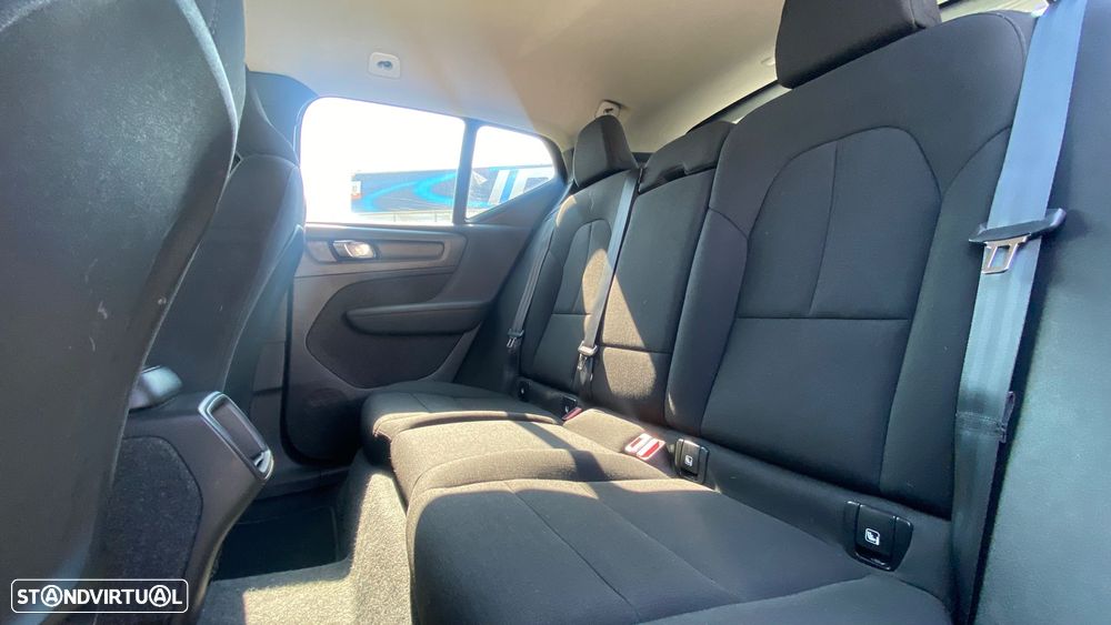 Volvo XC 40 1.5 T2 Momentum Plus - 21