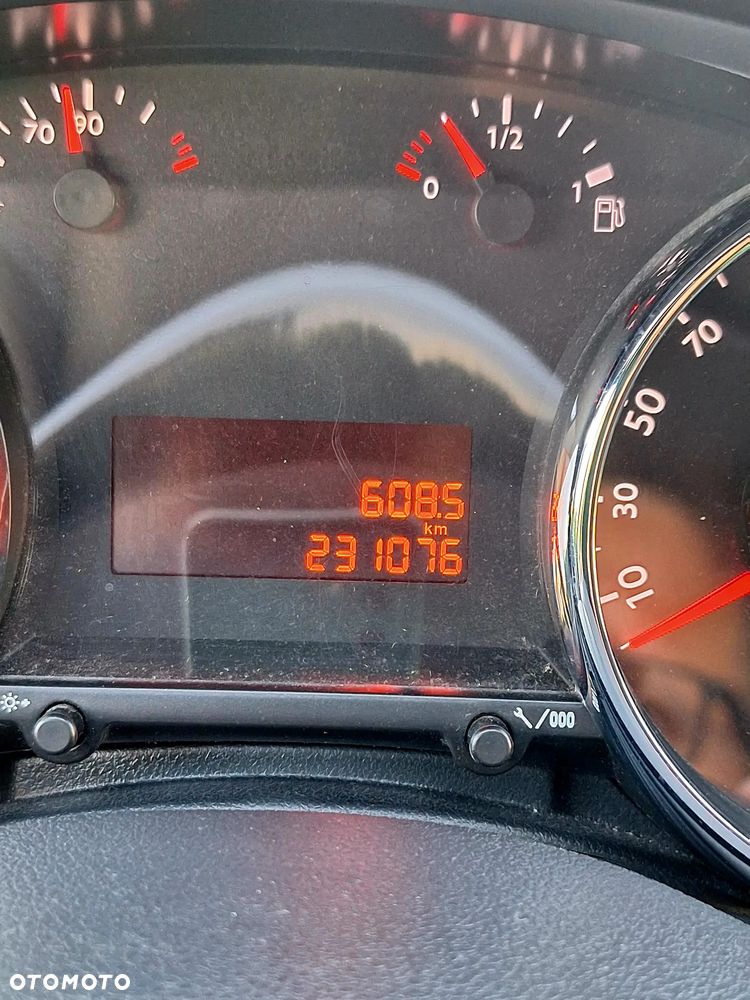 Peugeot 3008 2.0 HDi Allure - 26