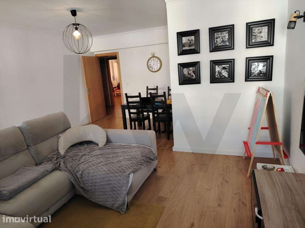 Apartamento T3 Remodelado com Garagem na Damaia de Cima - Grande imagem: 2/15