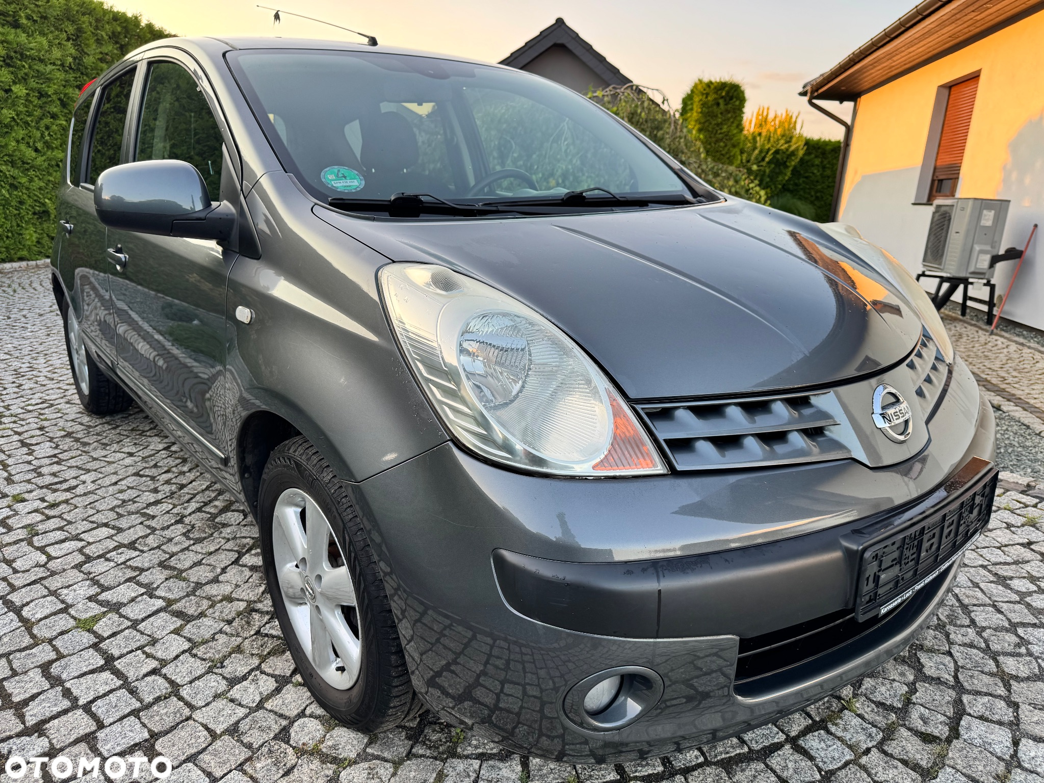 Nissan Note - 8