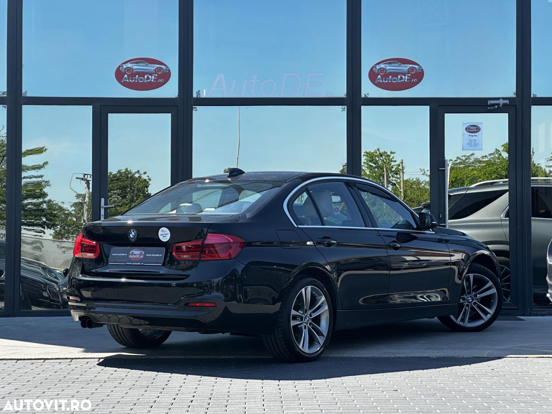 BMW Seria 3 320i Aut. Sport Line - 3