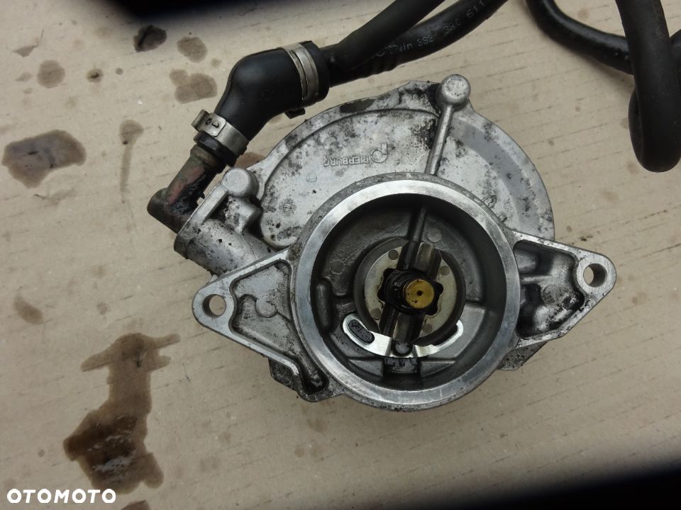 057145100AF pompa vacum Audi Q5 8r A4 B8 A6 3.0 tdi czesci - 1
