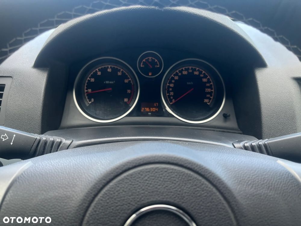 Opel Astra 1.6 Essentia - 17