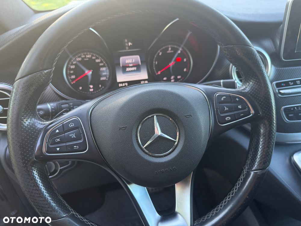 Mercedes-Benz Klasa V - 13