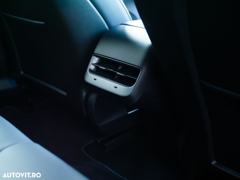 Tesla Model 3 Langstreckenbatterie Allradantrieb Dual Motor - 14