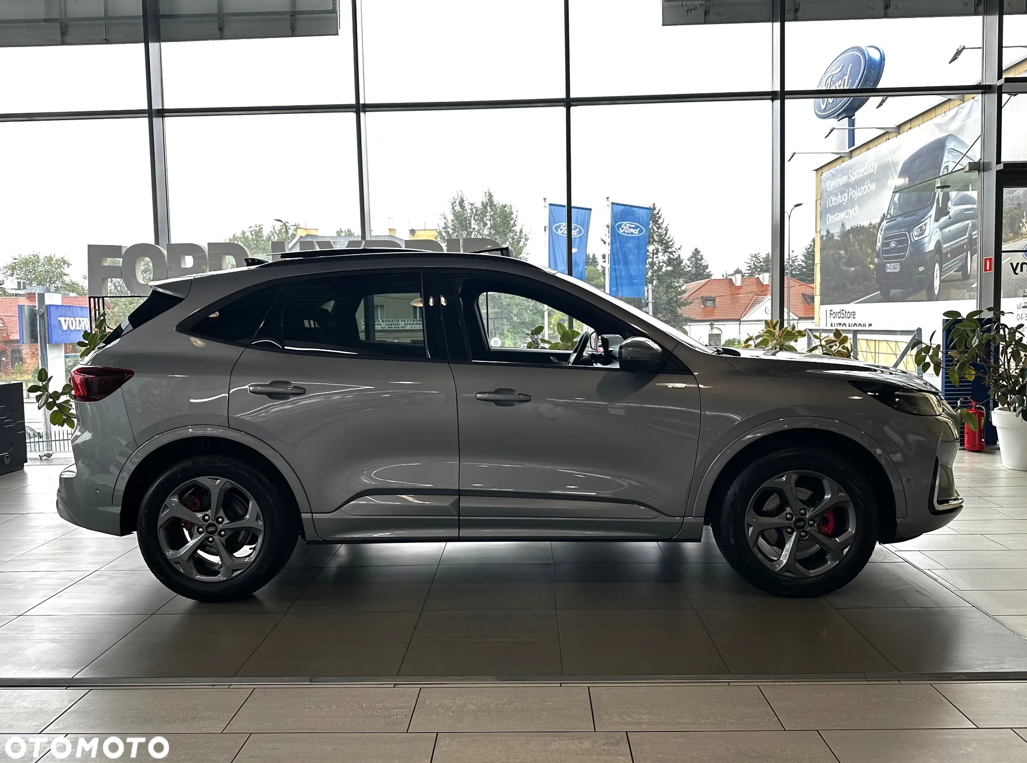 Ford Kuga 2.5 FHEV AWD ST-Line X - 2