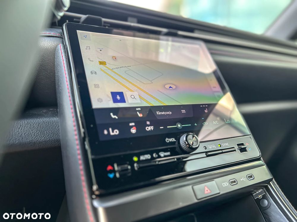 Lexus LBX 1.5 Hybrid Emotion - 18