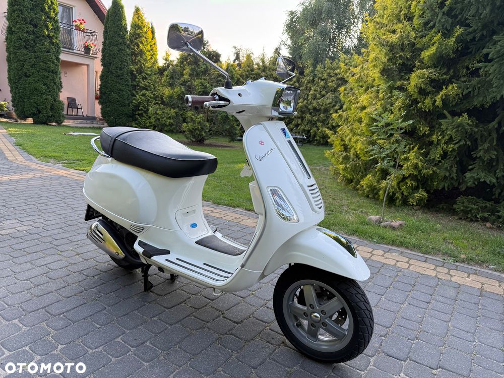 Piaggio Vespa - 4