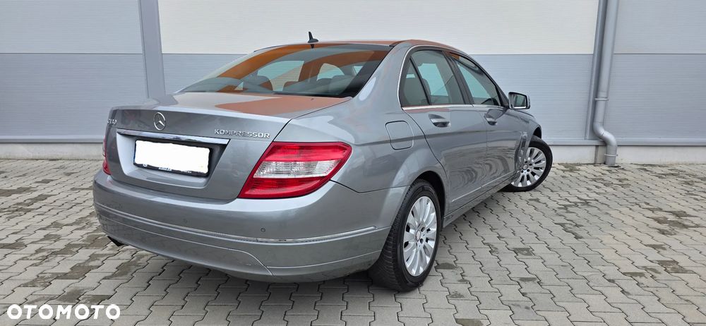 Mercedes-Benz Klasa C 180 Kompressor Automatik BlueEFFICIENCY - 4