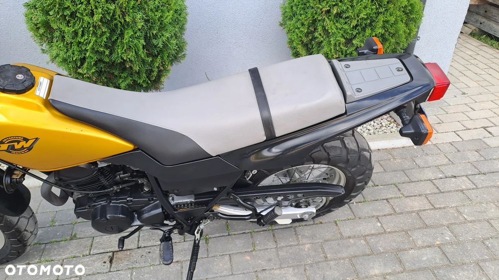 Yamaha TW - 32