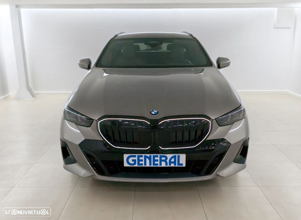 BMW 520 d Pack Desportivo M Pro - 5