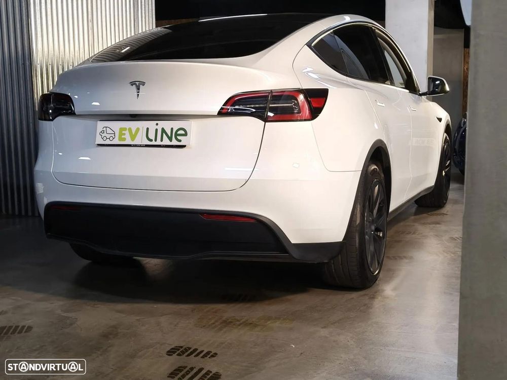 Tesla Model Y RWD - 13
