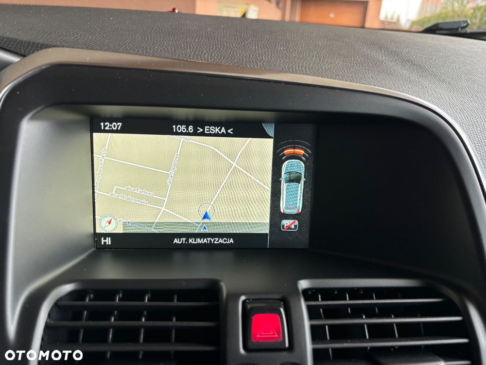 Volvo XC 60 D4 Geartronic Momentum - 26