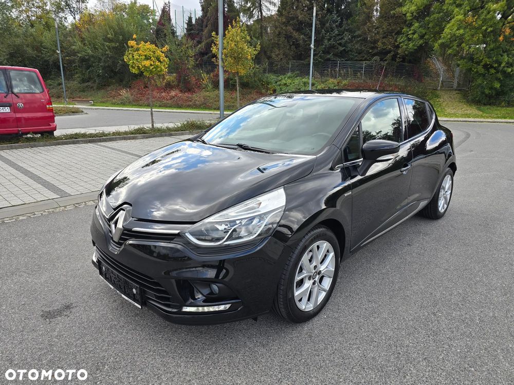 Renault Clio - 24
