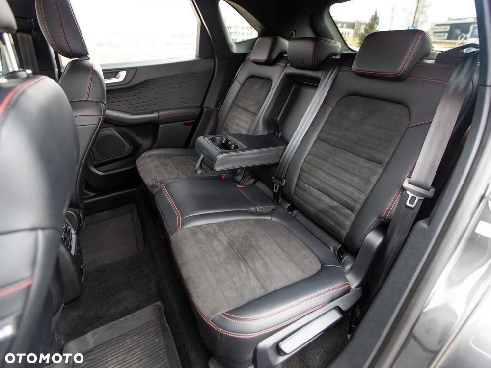 Ford Kuga 2.0 EcoBlue 4x4 ST-LINE X - 18