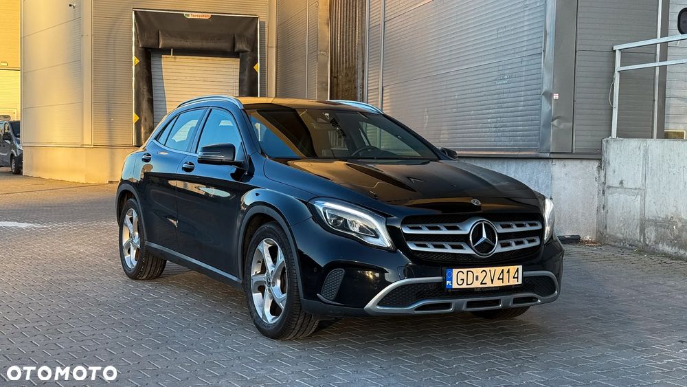 Mercedes-Benz GLA 200 7G-DCT - 29