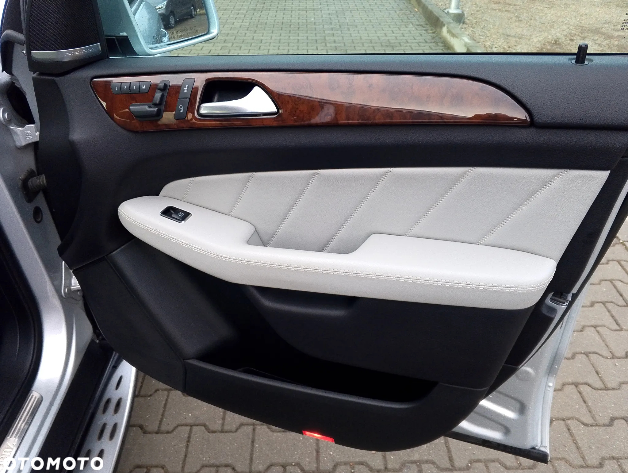 Mercedes-Benz GL 400 4Matic 7G-TRONIC - 13
