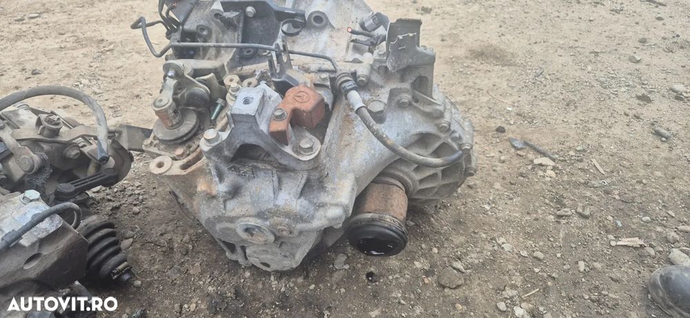 Cutie viteze manuala Mazda 5 2.0 diesel 2008 E4 - 1