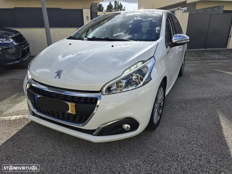 Peugeot 208 1.5 BlueHDi Signature - 1