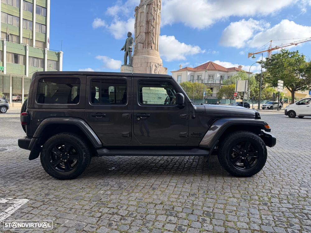 Jeep Wrangler Unlimited 3.6 Auto Golden Eagle - 4
