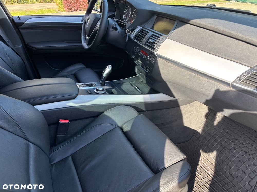 BMW X5 xDrive30d - 33