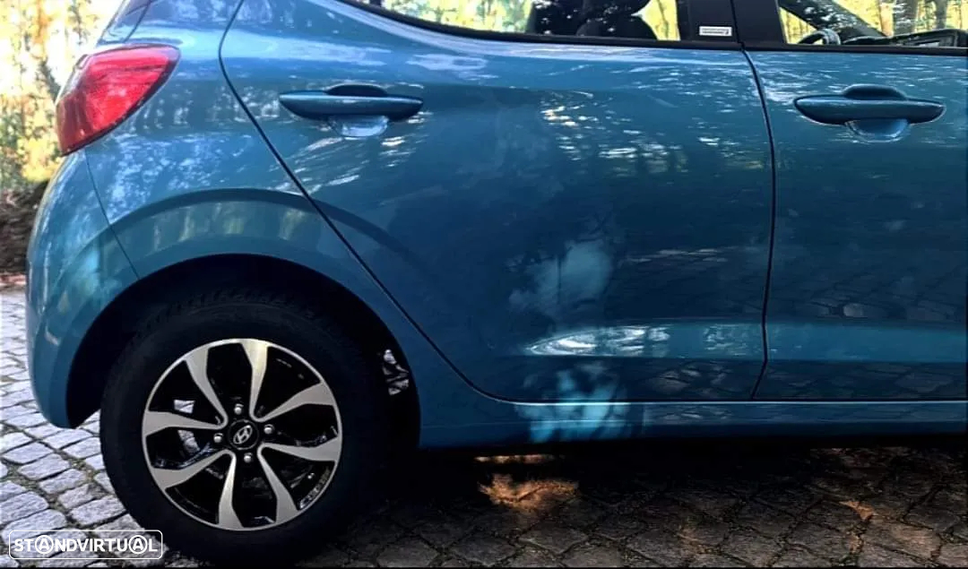 Hyundai i10 1.0 Fifa World Cup Edition - 28