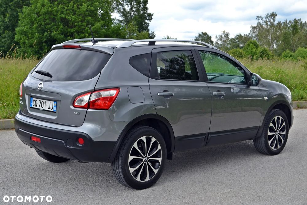 Nissan Qashqai - 2