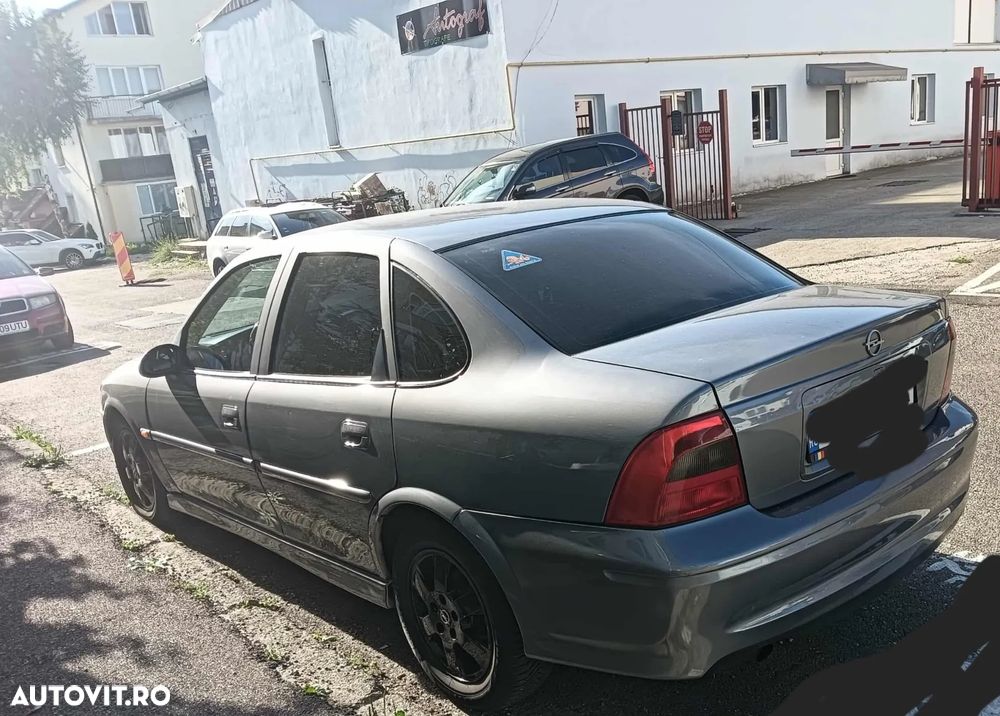 Opel Vectra 1.6 Edition - 1