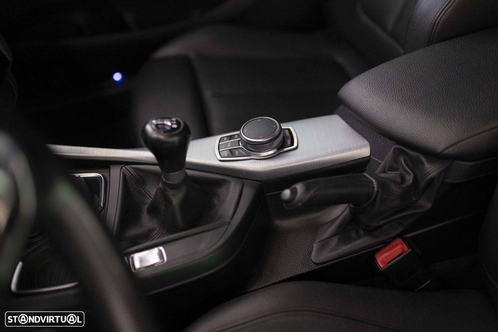 BMW 218 d Coupe Pack M - 22