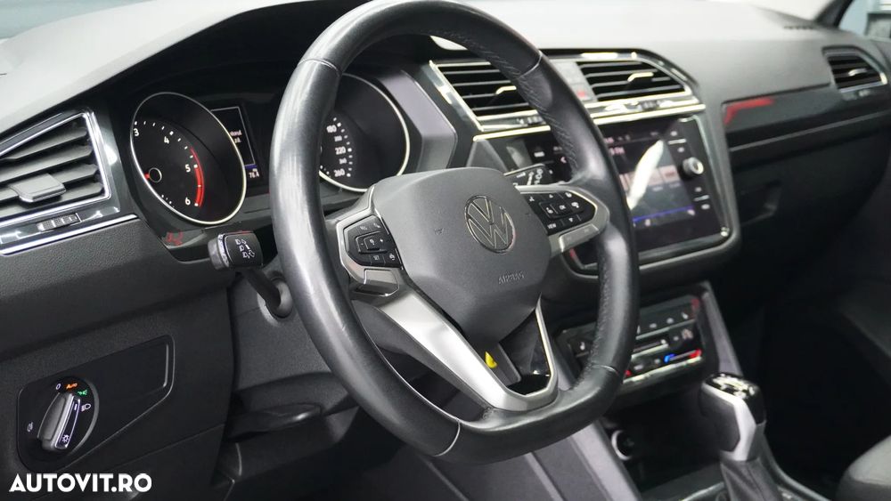 Volkswagen Tiguan 2.0 TDI 4Mot DSG Elegance - 8