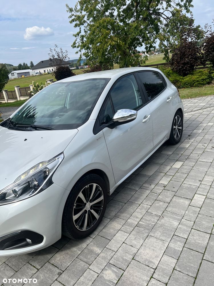 Peugeot 208 1.2 PureTech Style - 9