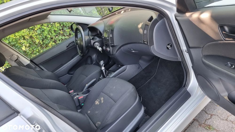 Hyundai i30 1.6 CRDi Premium - 9