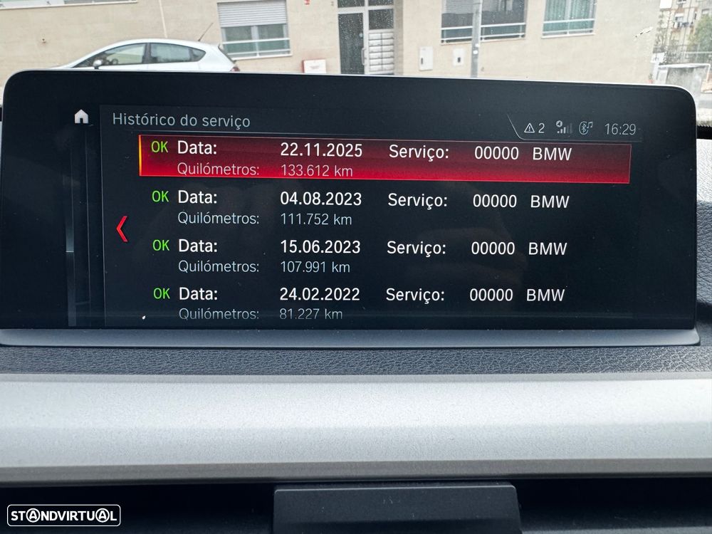 BMW 320 d Touring xDrive Advantage Auto - 10