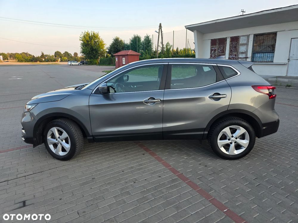 Nissan Qashqai 1.3 DIG-T AKARI - 4