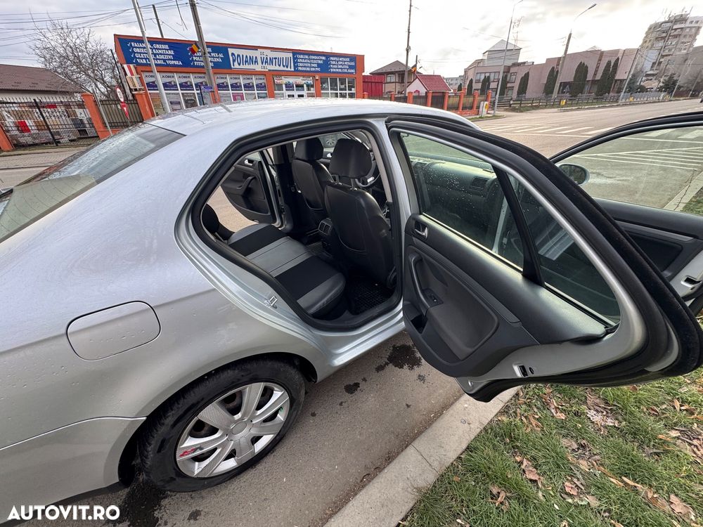 Volkswagen Jetta - 15