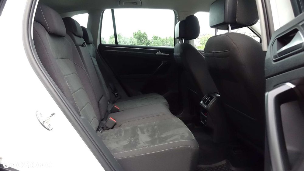 Volkswagen Tiguan - 27
