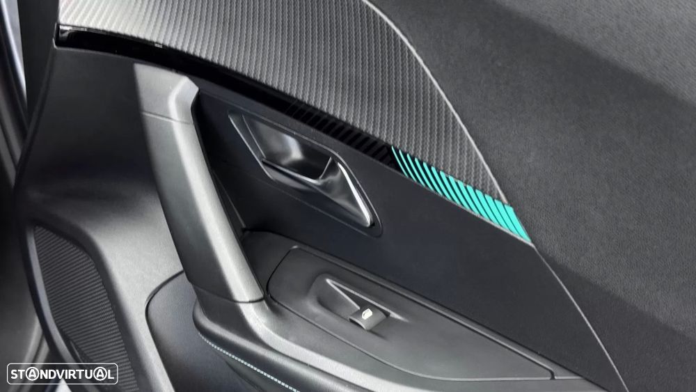 Peugeot 2008 1.2 PureTech Allure Pack - 35