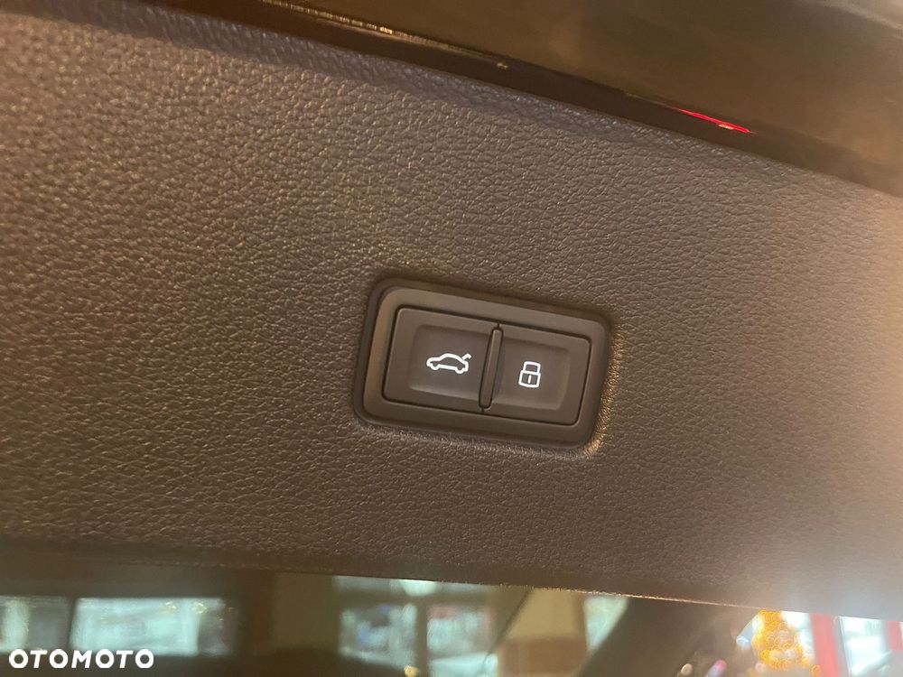 Audi RS Q8 TFSI quattro tiptronic - 30