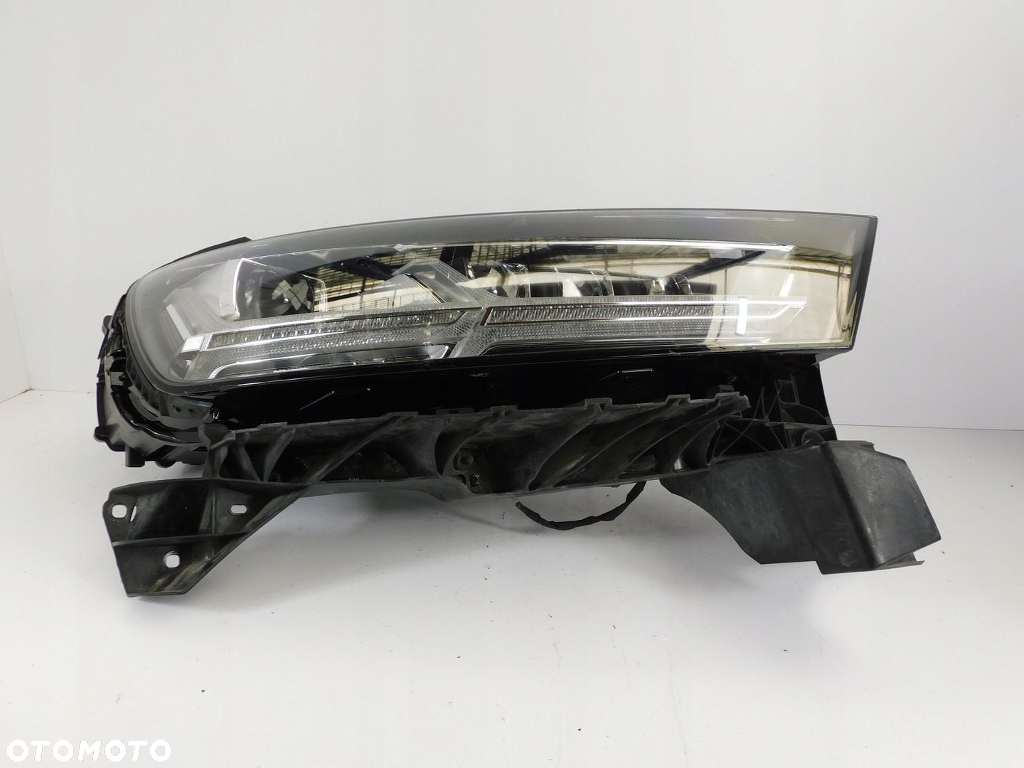 AUDI Q7 4M LAMPA PRAWA MATRIX 4M0941036C 4M0941784C ŚLIZG WIĄZKA - 6