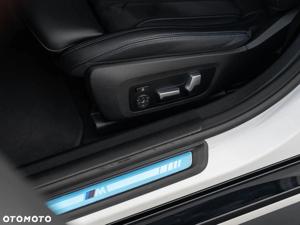 BMW i4 80.7kWh eDrive 40 M Sport - 36