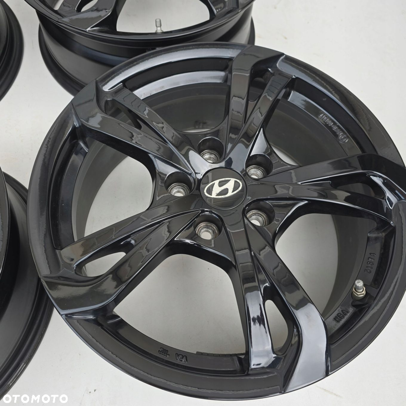 HYUNDAI i30 IX20 IX5 IX35 TUCSON IONIQ KONA 5x114,3 17ET47 7J 4X - 6
