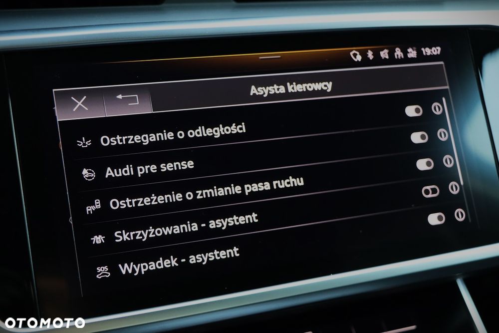 Audi A6 Avant 55 TFSI e quattro S tronic S line - 40