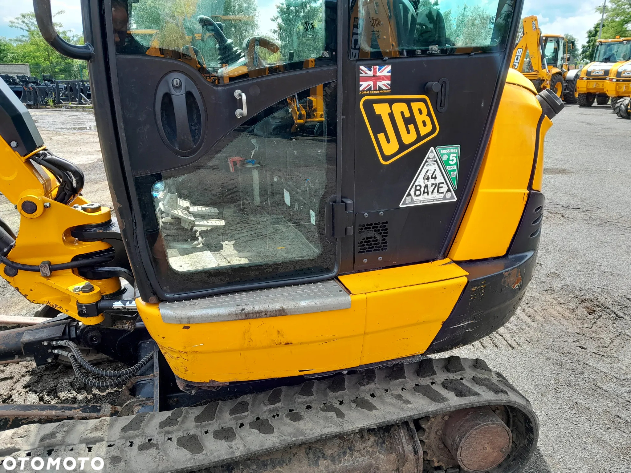 JCB 8026 - 13