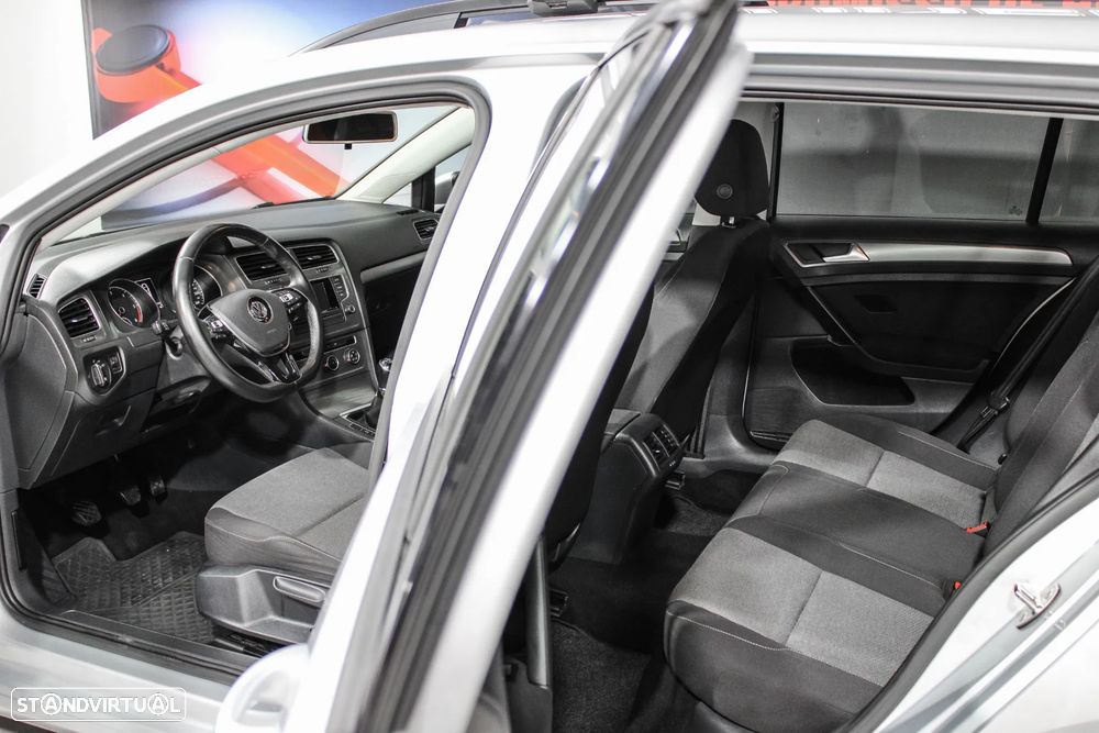 VW Golf Variant 1.6 TDi BlueMotion Trendline - 11