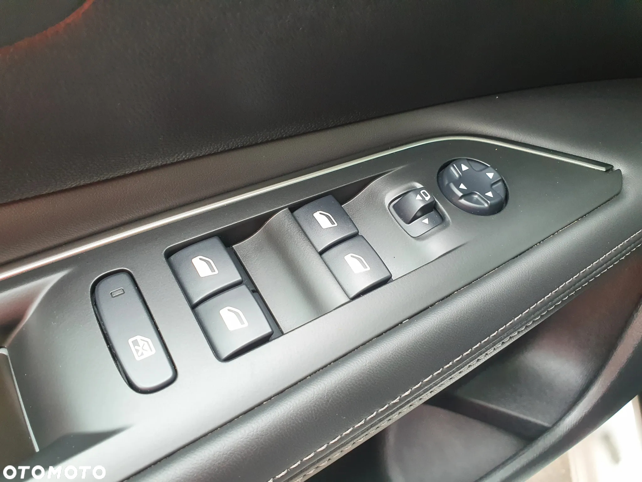 Peugeot 3008 1.2 PureTech Allure S&S EAT8 - 21