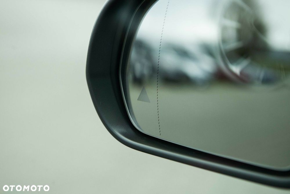 Mercedes-Benz GLB - 18