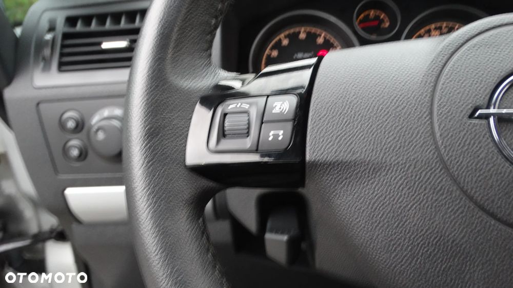 Opel Zafira - 22