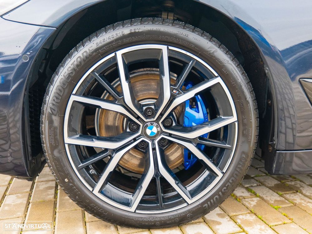 BMW 520 d Pack Desportivo M Auto - 35