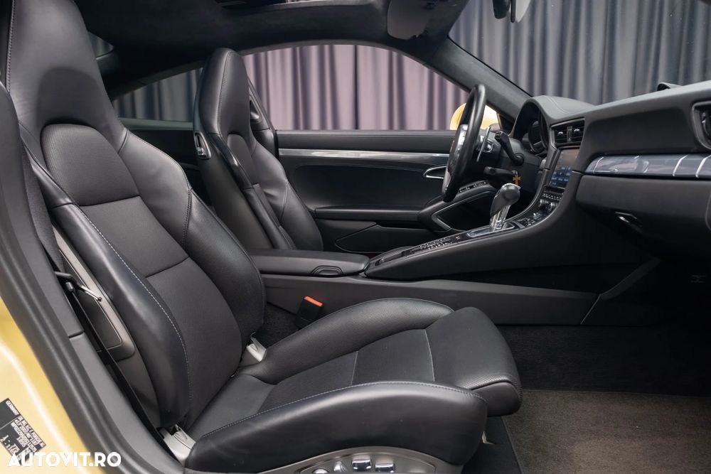 Porsche 911 Carrera 4S PDK - 37