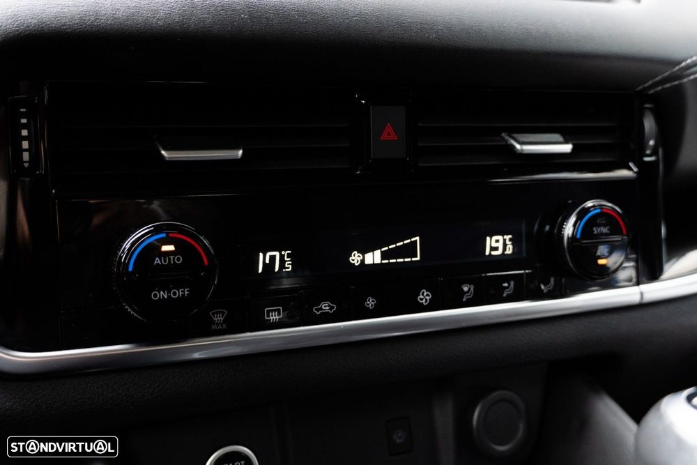 Nissan Qashqai 1.3 DIG-T N-Connecta LED - 24